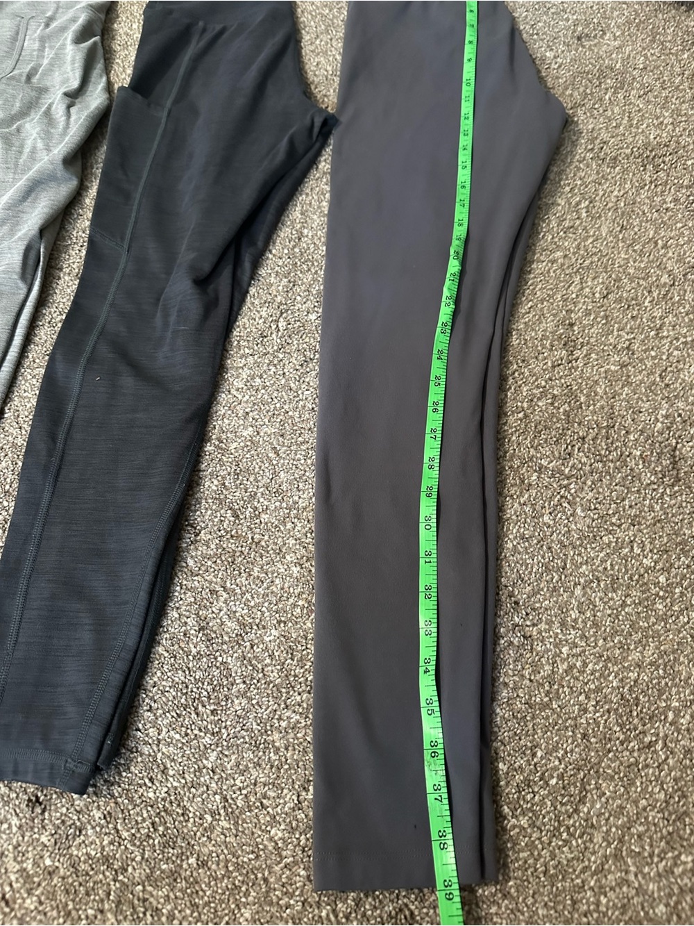 American Eagle, VS and Kirkland Women's Leggings- 4 pair bundle - Picture 5 of 16